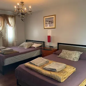 Self Service Small Breakfast, 2 Double Beds Private Homestay
