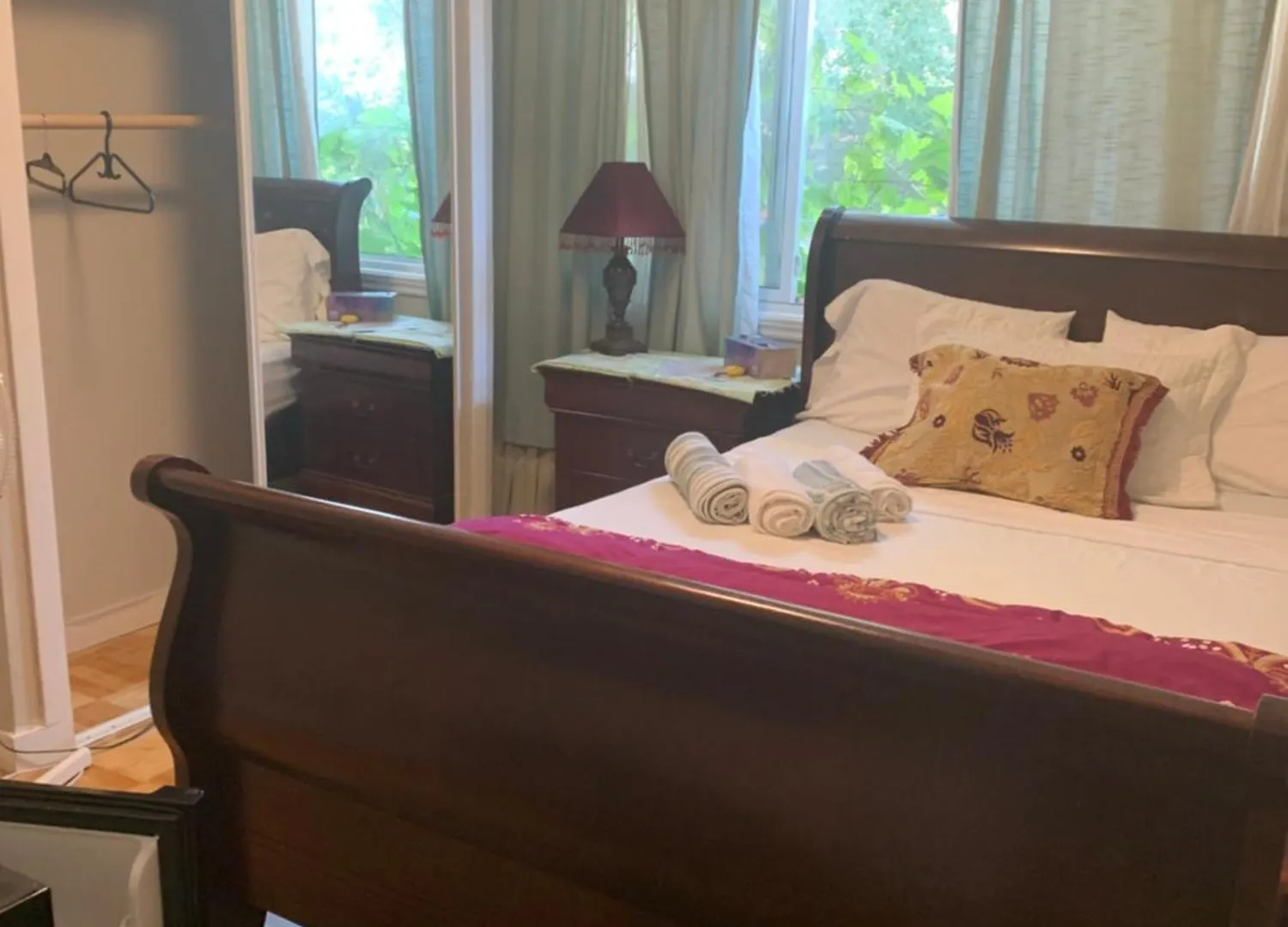 Montreal Downtown Rooms Homestay